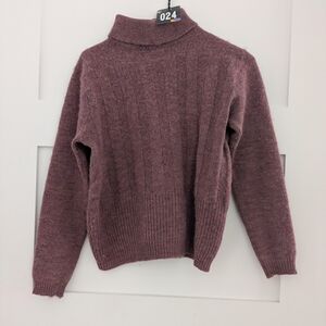 024_Cozy Women's Sweater in Plum